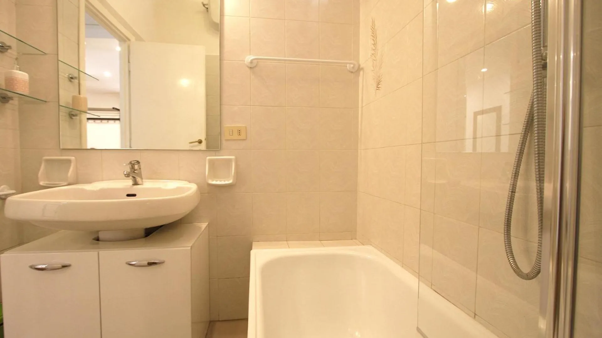 Borbera Holiday House Rome Apartment
